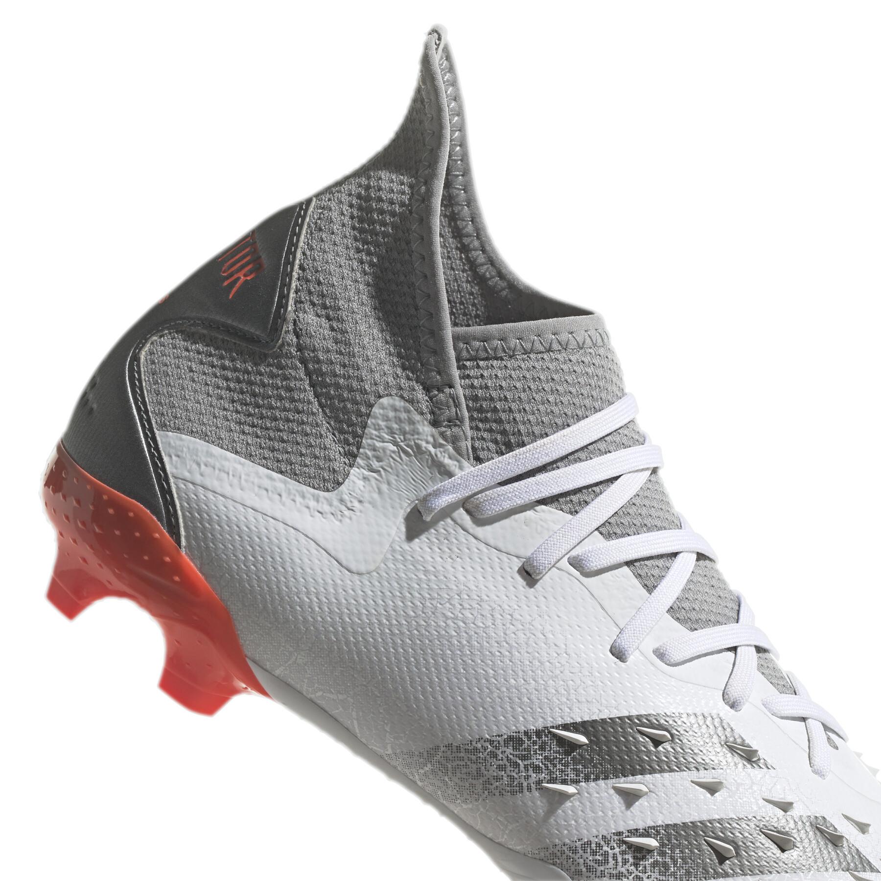 Soccer shoes adidas Predator Freak.2 FG - Whitespark