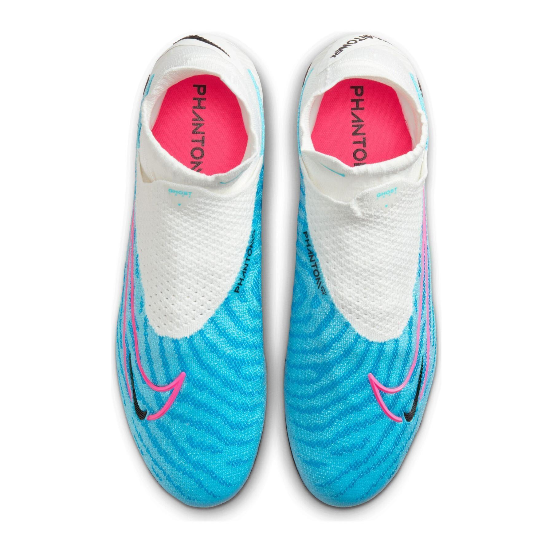 Soccer shoes Nike Gripknit Phantom GX Elite Dynamic Fit FG – Blast Pack