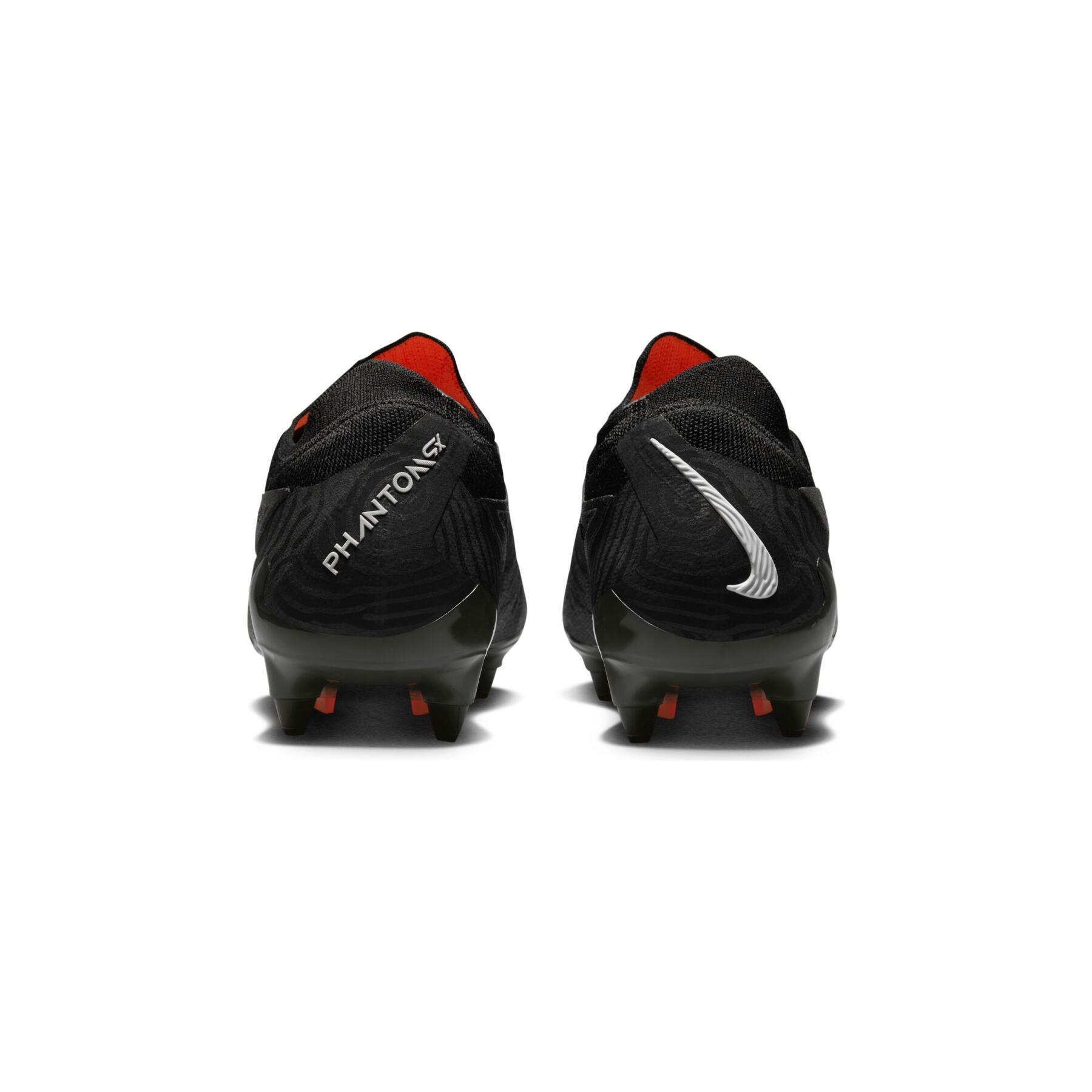 Soccer shoes Nike Grip Phantom GX Elite SG-Pro Anti-Clog Traction - Black Pack