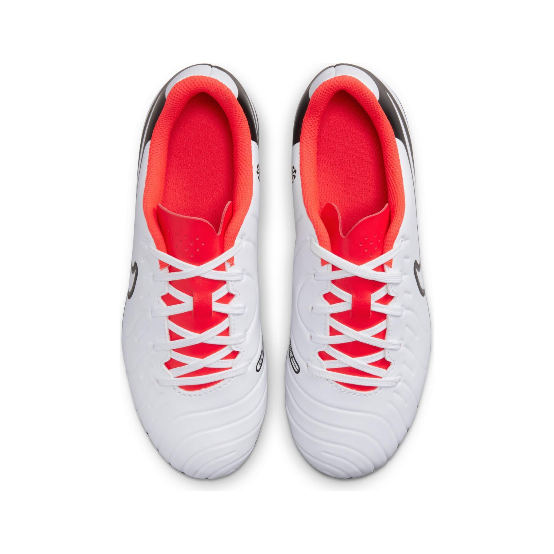 Children's soccer shoes Nike Tiempo Legend 10 Club MG
