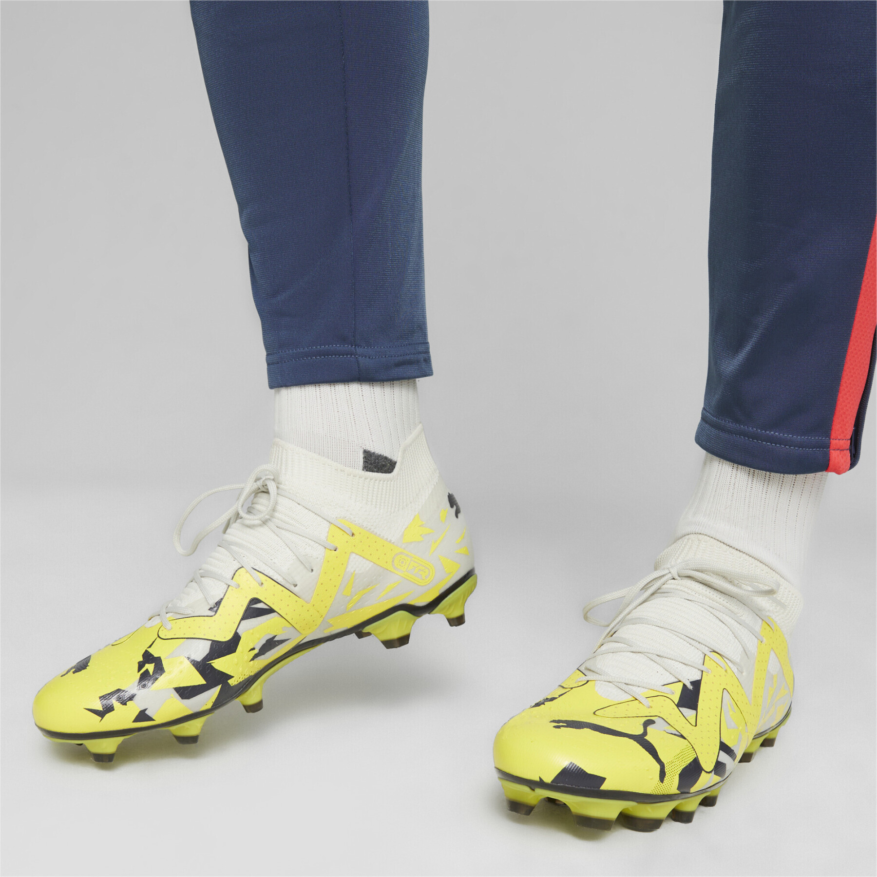 Soccer shoes Puma Future Match FG/AG - Voltage Pack