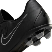 Soccer shoes Nike Phantom GX II Club FG/MG